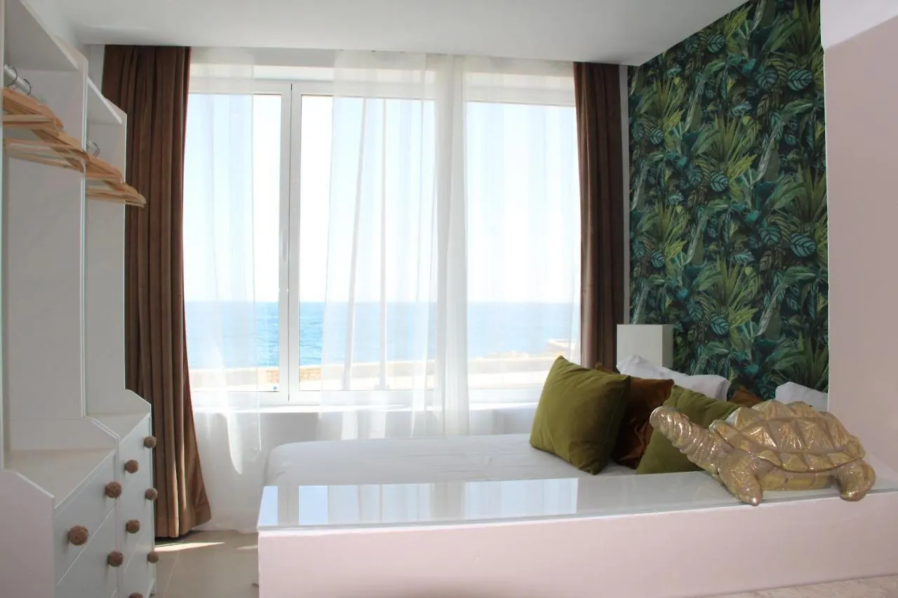Suite Deluxe Face Mer Apart Malaga 0*,  Spain